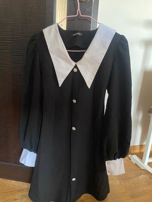 продам платье школьное