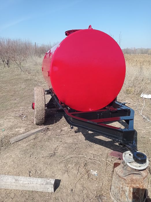 Продам бочку 3куба для воды.