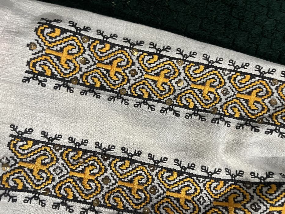 Ie cusuta pe  batista