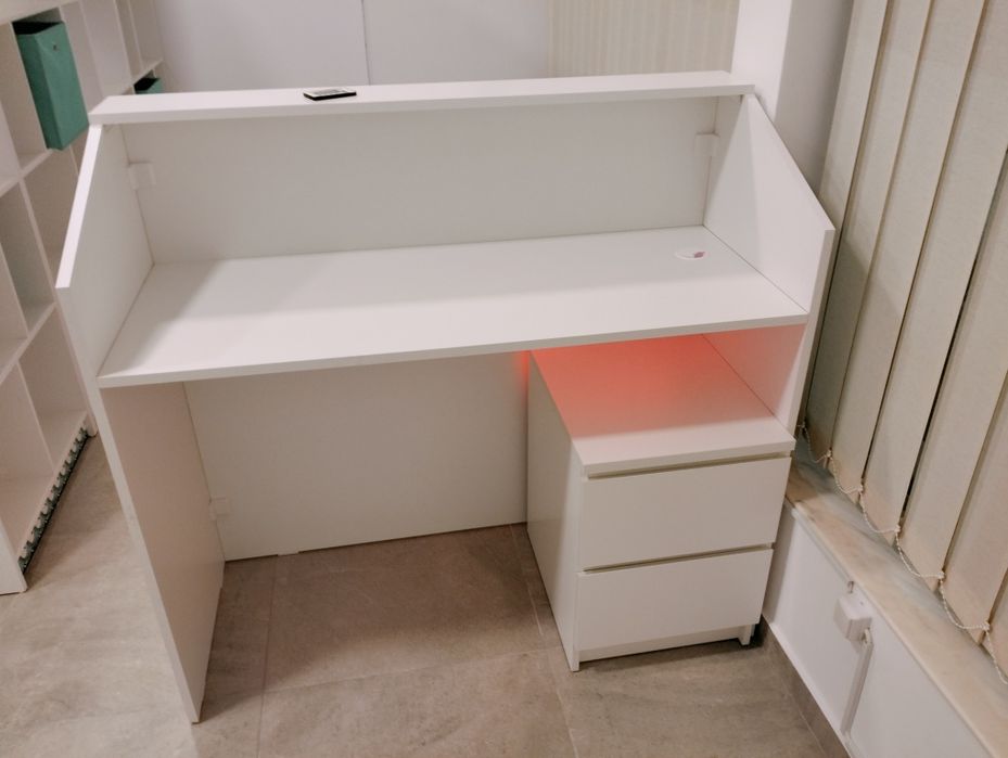 Birou recepție culoarea albă, nou