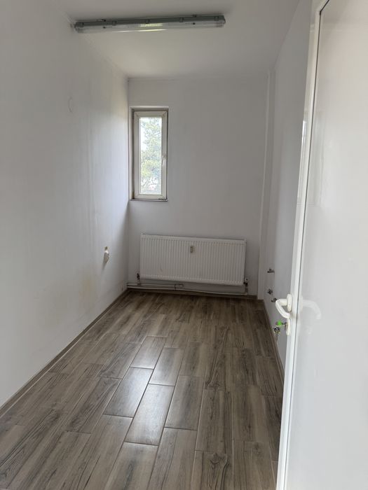 Spatii birouri in cladire Business / AC/ fibra / balcon - zona Dovali