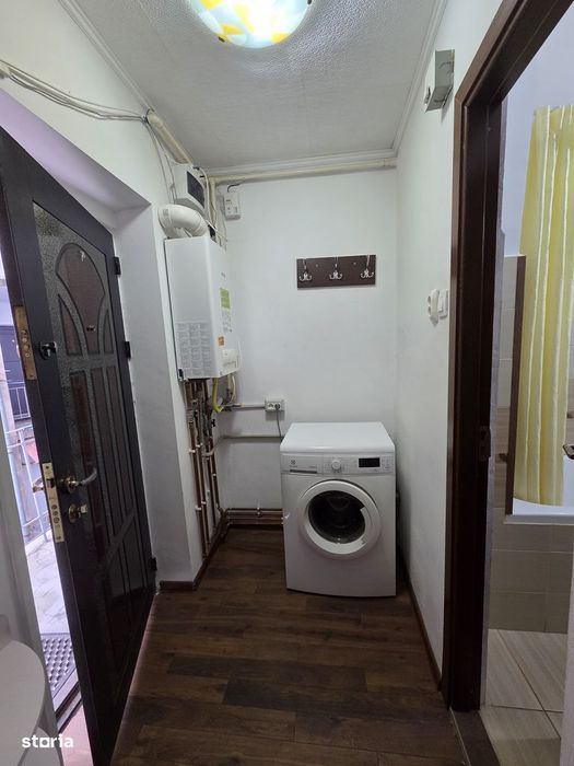 Inchiriez apartament 2 camere, zona Intim