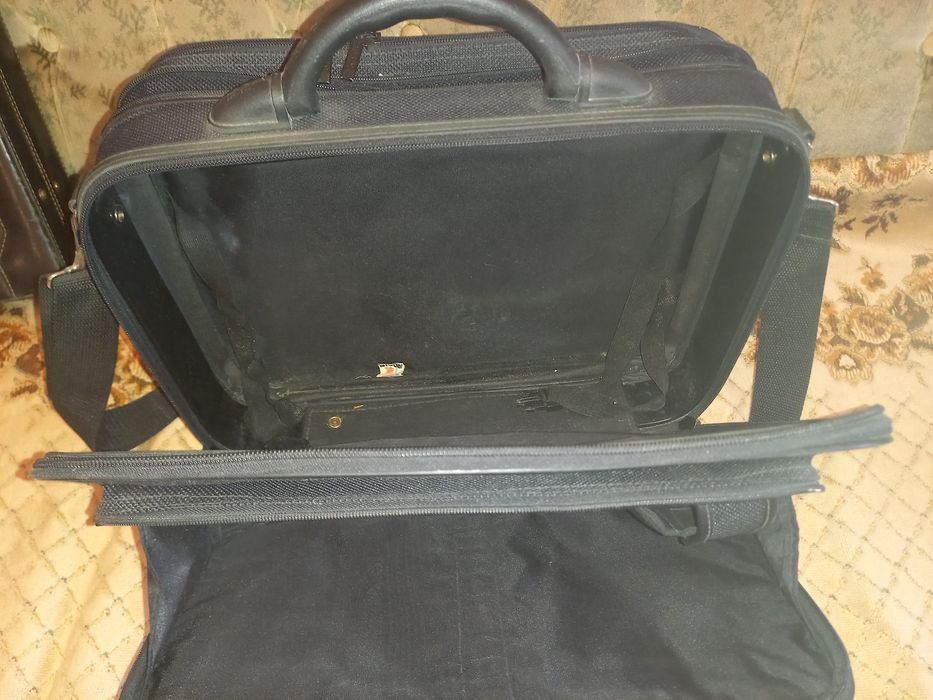 Продам сумку для ноутбука