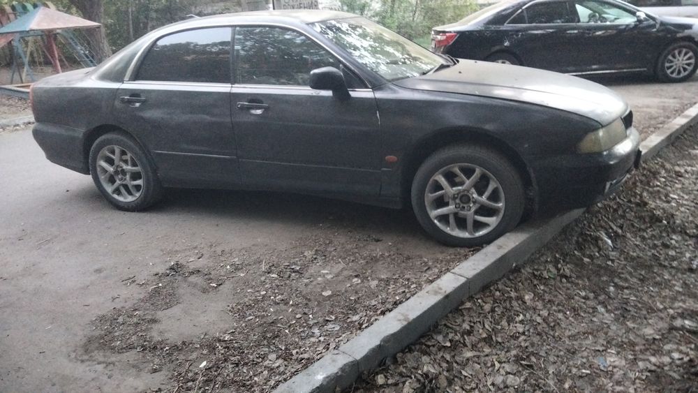 Продам Митсубиси Диамант
