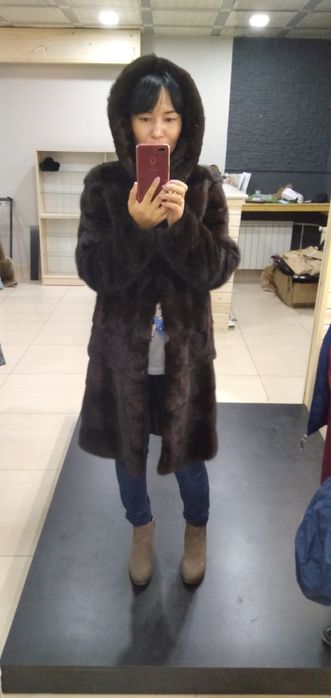 Продам норковую шубу