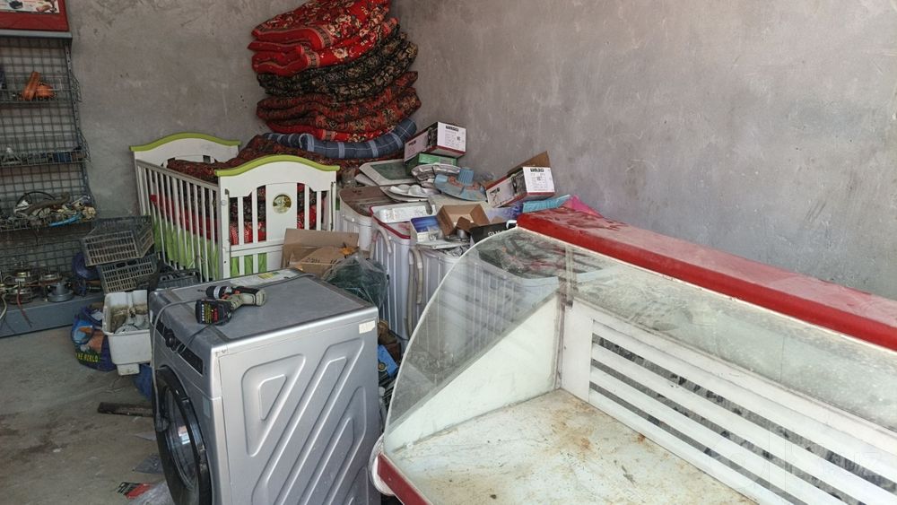Muzlatgich haladelnik vitrina