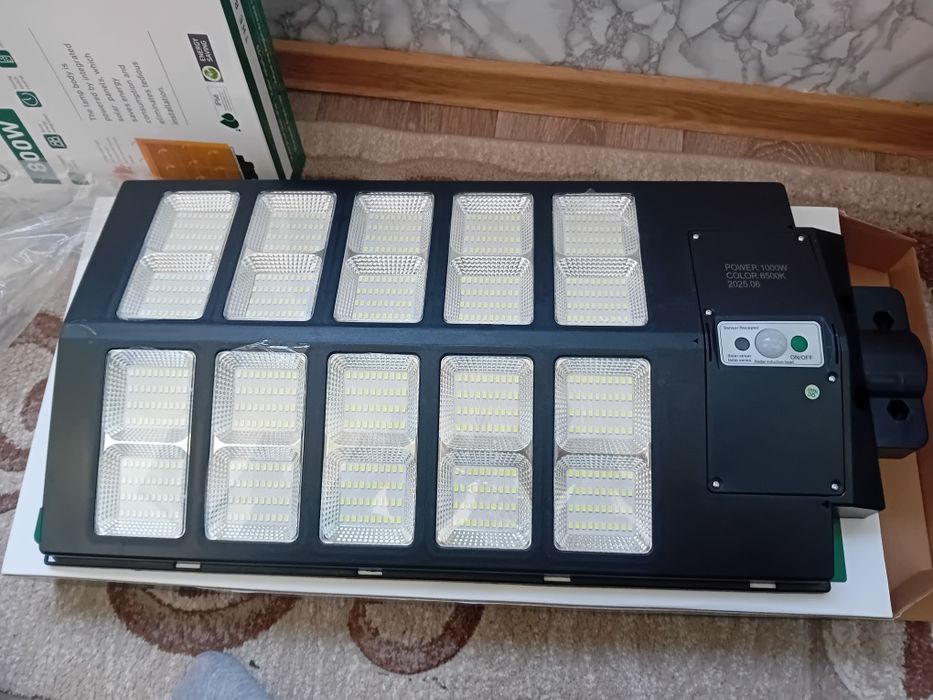 Lămpi solare de 1000 și 800 wați