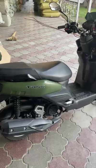 Продам мопед танк