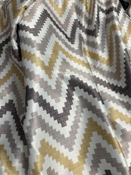 Продам шторы 5 тыс. (За две)