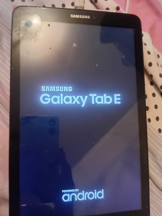 Продам планшет Самсунг