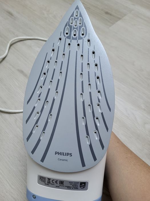 Утюг Philips 6000 Series