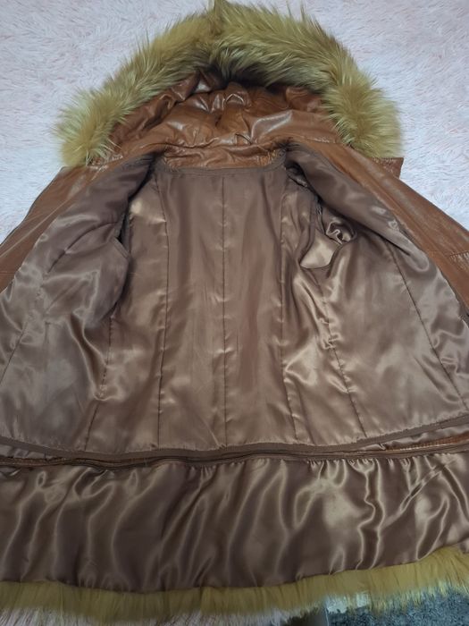 Продаю кожаную куртку.