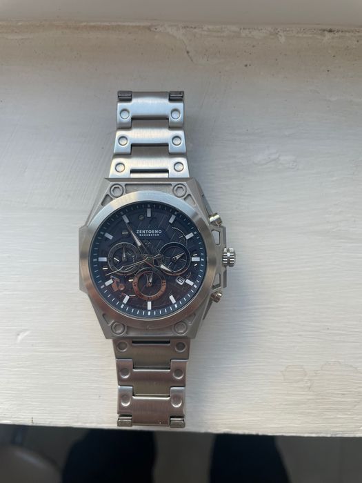 Продам часы в отличном состоянии