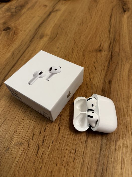 Слушалки Apple Airpods 4