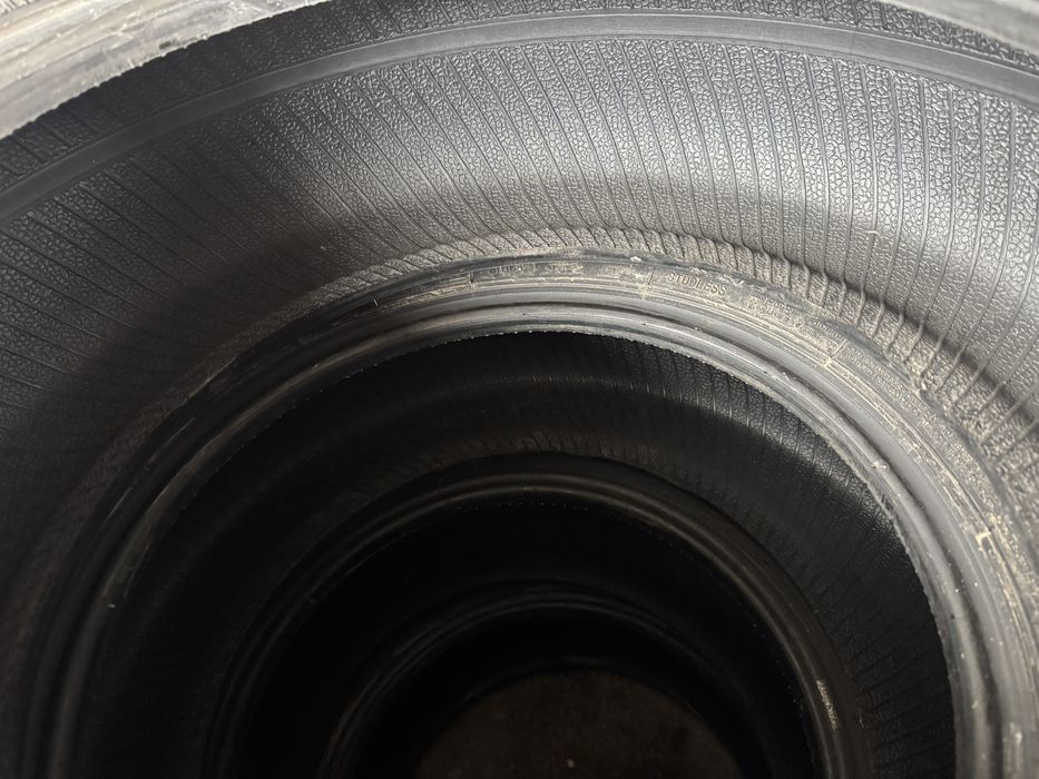 Продам 2 комплекта резины на ниву