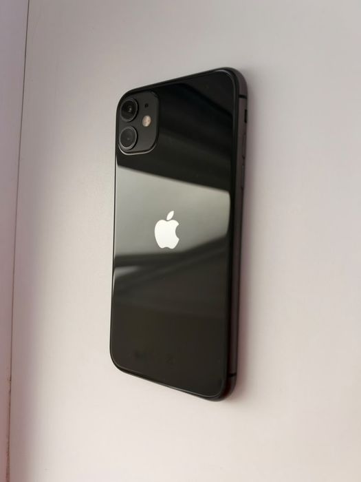 Продам iPhone 11
