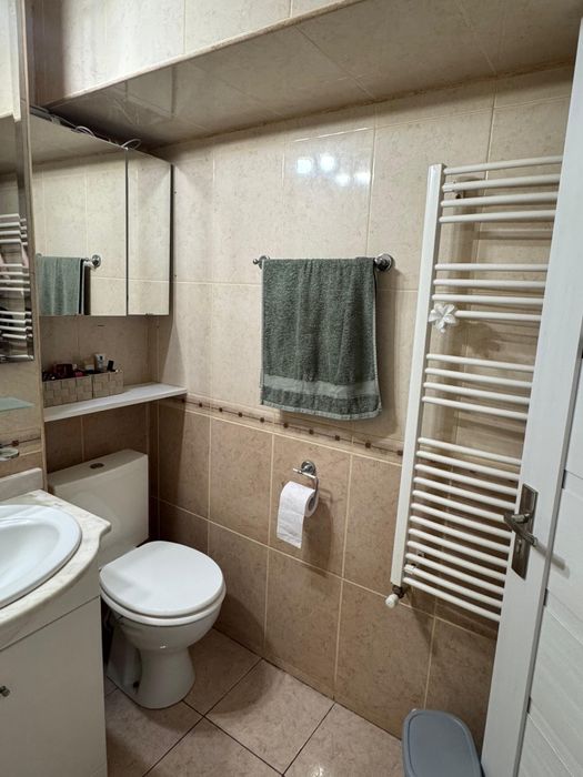 Inchiriez apartament cu 2 camere decomandat