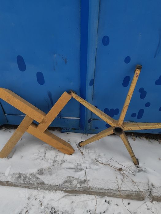 Тринога под ёлку деревянная за шоколадку