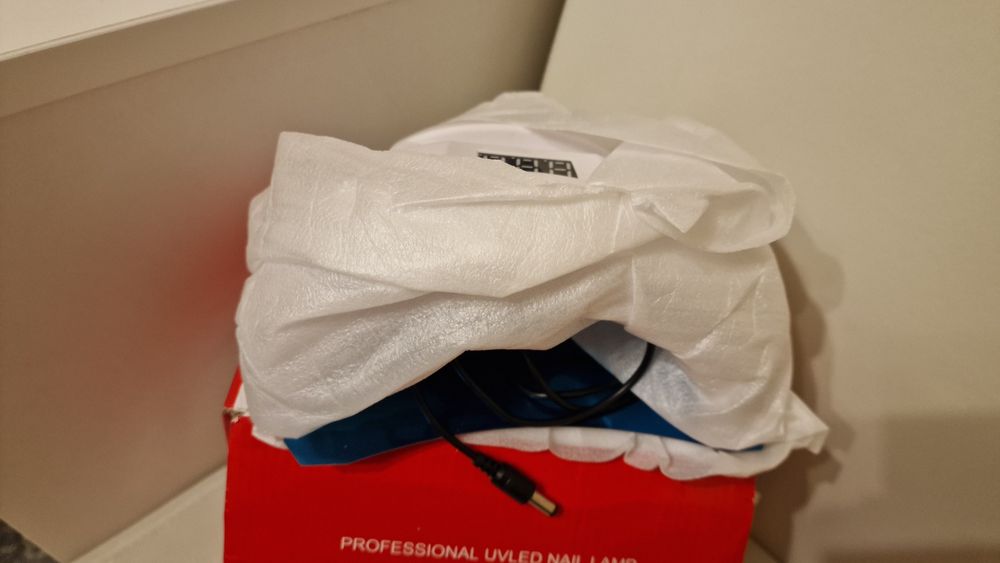 UV/LED лампа за гел лак със стойка за телефон и таймер