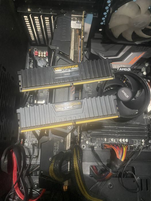 Corsair vengeance 2x8 3200