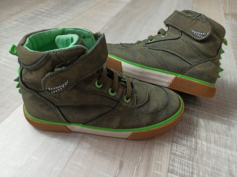 Детски зимни обувки, боти, апрески за момче