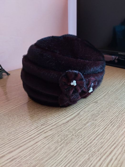 Caciuli dama diverse