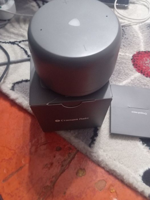 продается умная колонка Алиса