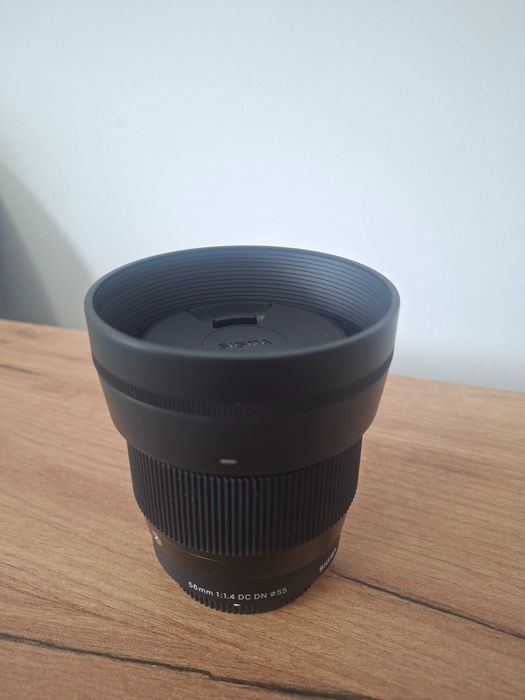 Obiectiv Sigma 56mm 1. 4