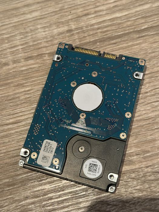 Жесткий диск Hitachi 320GB 2,5 HDD