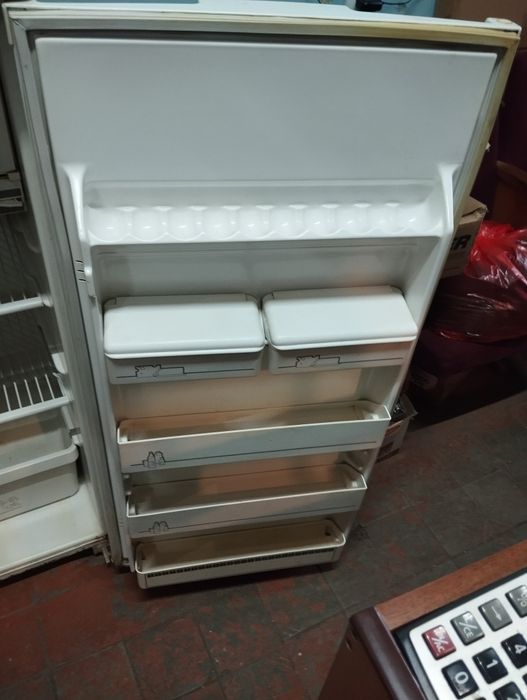 Холодильник в хорошем состояний