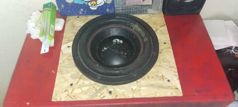 Сабвуфер машинный