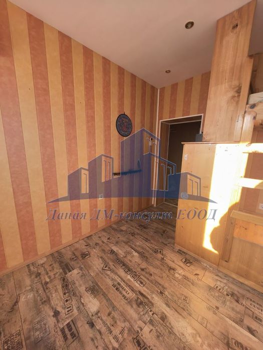 Продава се Етаж от къща в Шумен, Пожарната - 90 кв.м за 2000 €/кв.м - Снимка #2