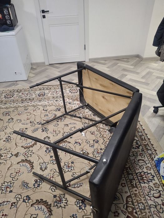 Продам Кушетка  срочно продам срочно продам