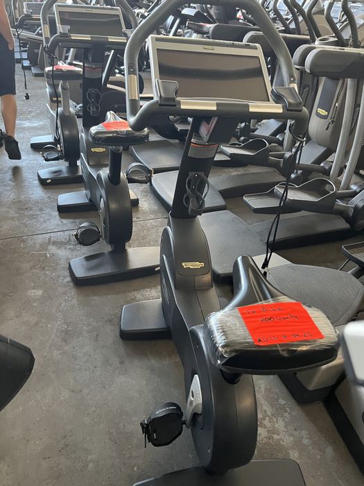 Depozit echipamente fitness