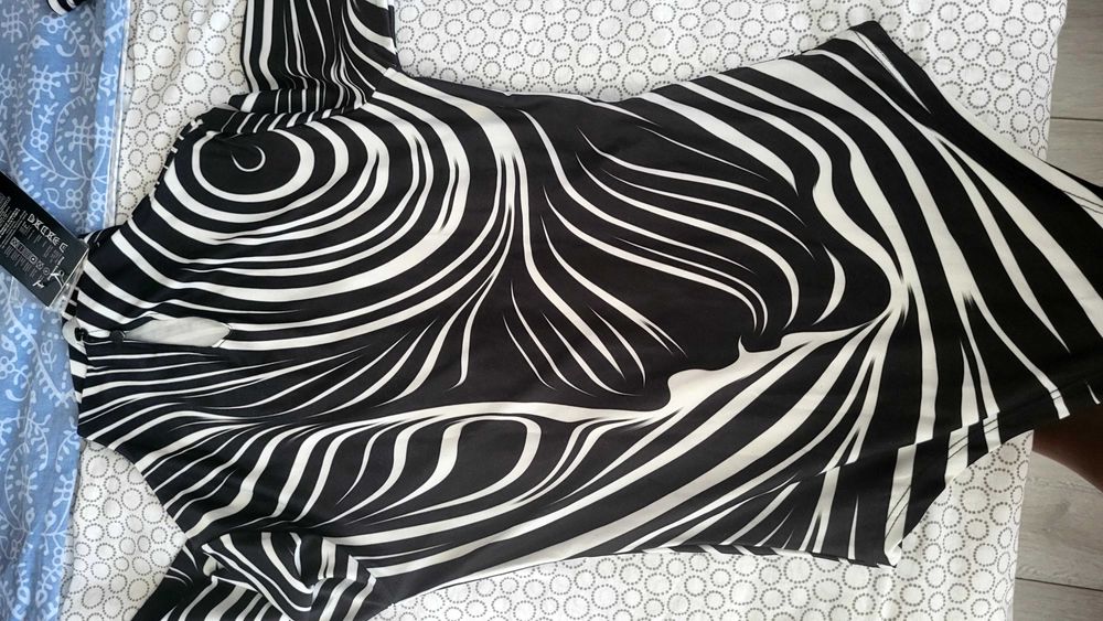 Продавам чисто нова боди полу- поло Miss Moi