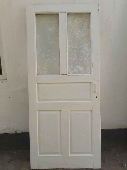 Есиктер  сатылады.