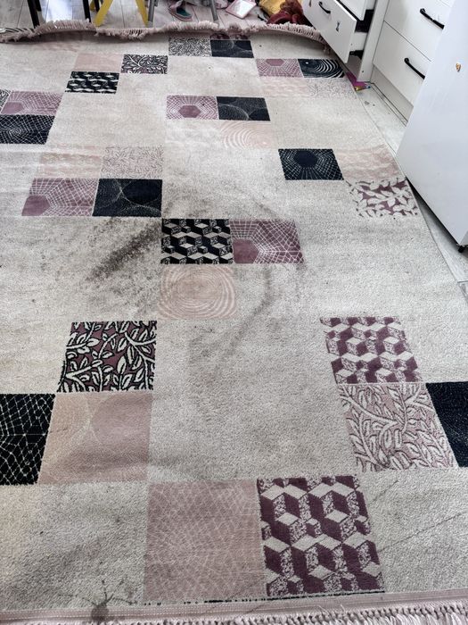 Продам ковер напольный