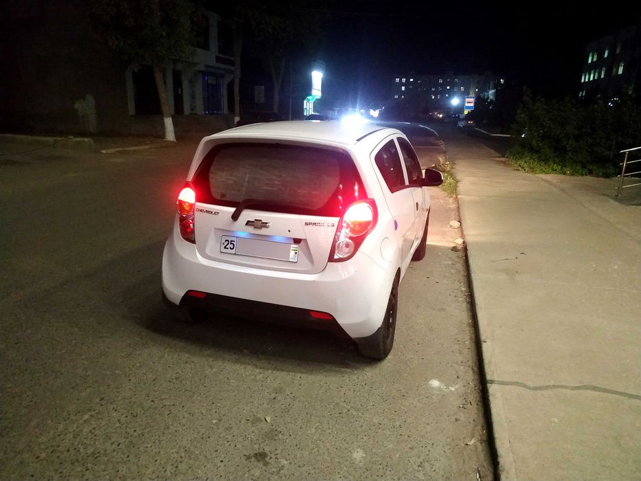 Спарк сотилади 2 поз.