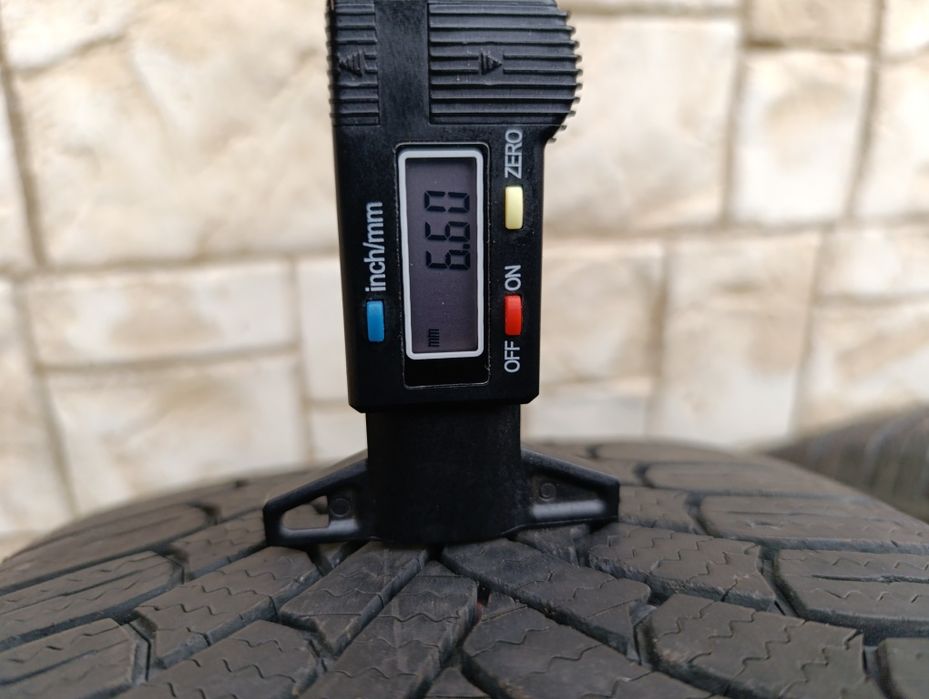 Зимни гуми 215/55/17 Bridgestone, Semperit