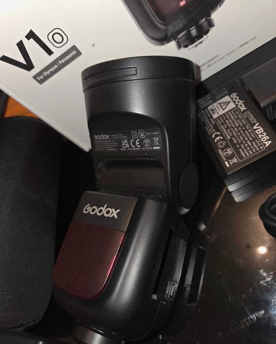 Светкавица GODOX V1O за Olympus/Panasonic