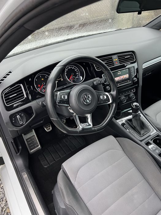 Vând Volkswagen Golf 7 R-Line  2.0 TDI , 150 CP, an 2016