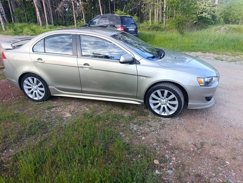 Продавам Мицубиши Лансер 2.0tdi 2009г
