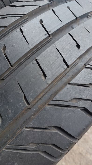 Нови гуми 235 65 16 C Continental ContiVanContact 4 броя