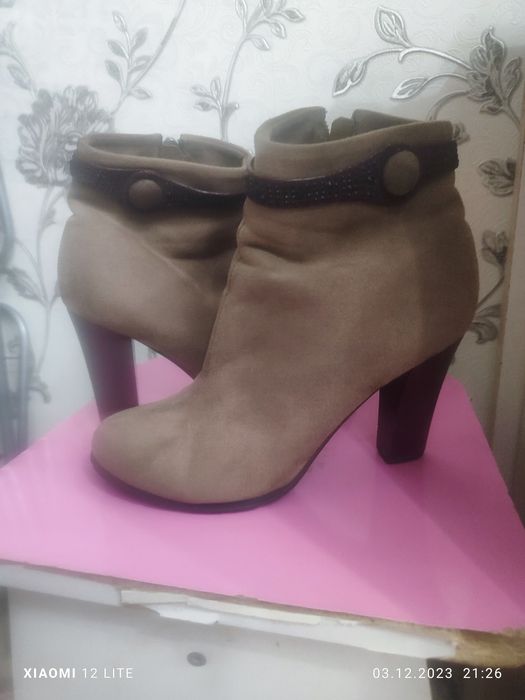 Продам 37размер не дорого