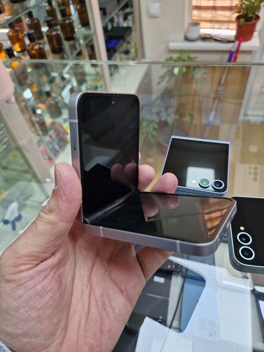 Samsung Flip 6 12/256GB