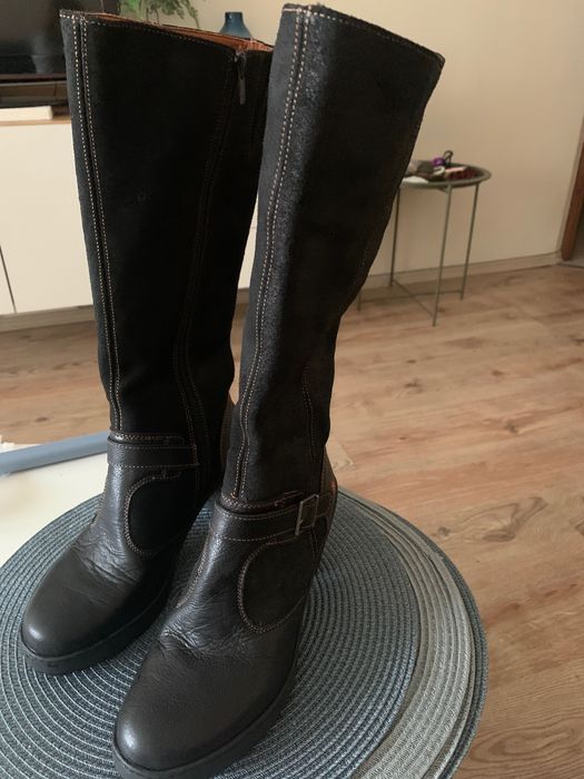 Зимни ботуши от естествена кожа и велур