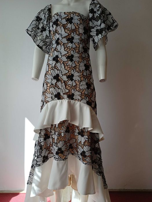 Rochie Keepsake brodată