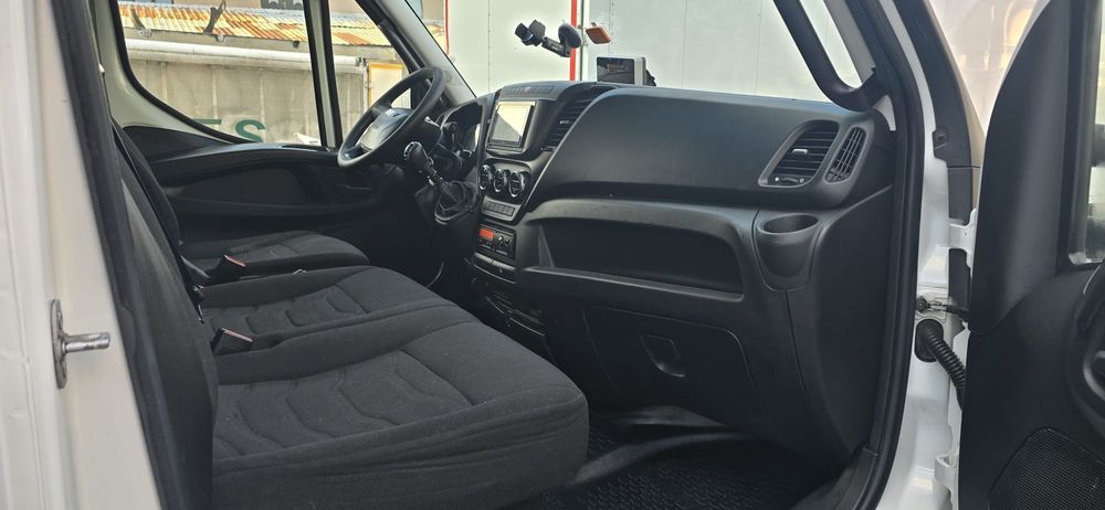 Iveco Daily  72-170 koffer și Lift an 2016 3.0HPi 170CP