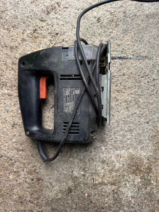 Închiriere de scule și utilaje.