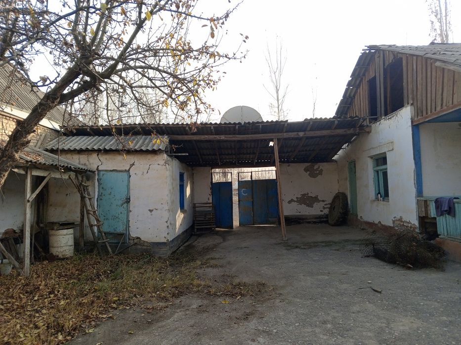 Ulugʼnor tumani uy sotiladi oqoltin 3 bolim